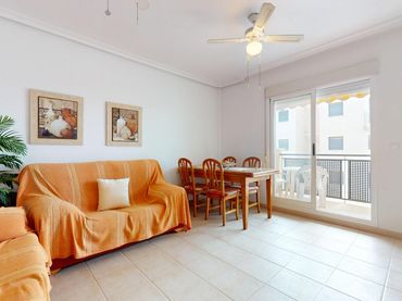 Apartament amb balcó en venda a Calle RIO ESLA