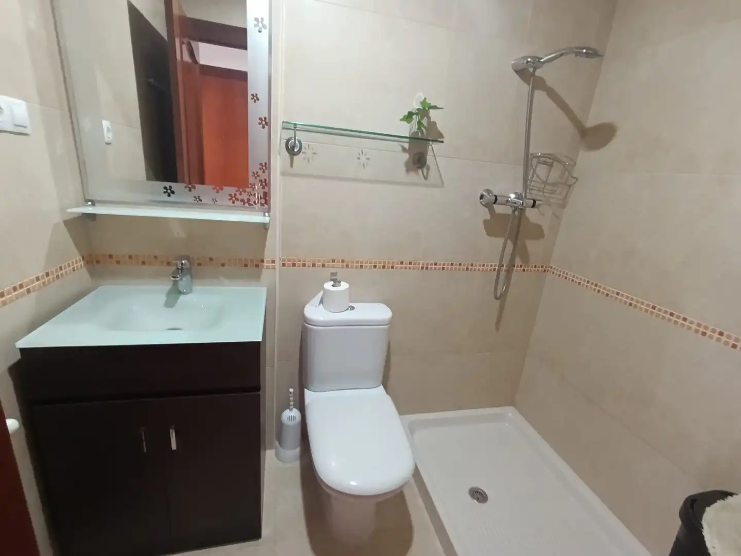 Bathroom of Apartments for rent in Gijón   with Heating, Storage room and Furnished