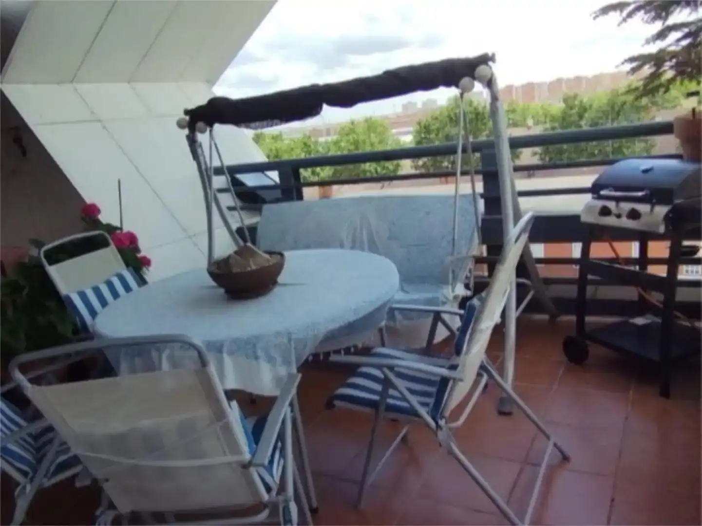 Terrassa de Pis en venda en Parla amb Aire condicionat, Traster i Piscina