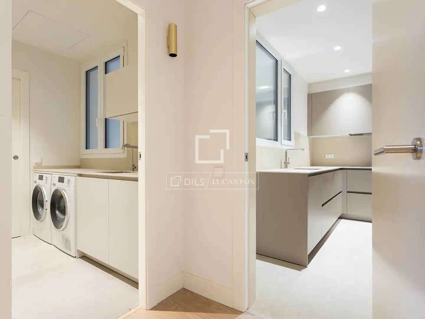 Kitchen of Flat for sale in Barcelona  with Air Conditioner, Heating and Parquet flooring