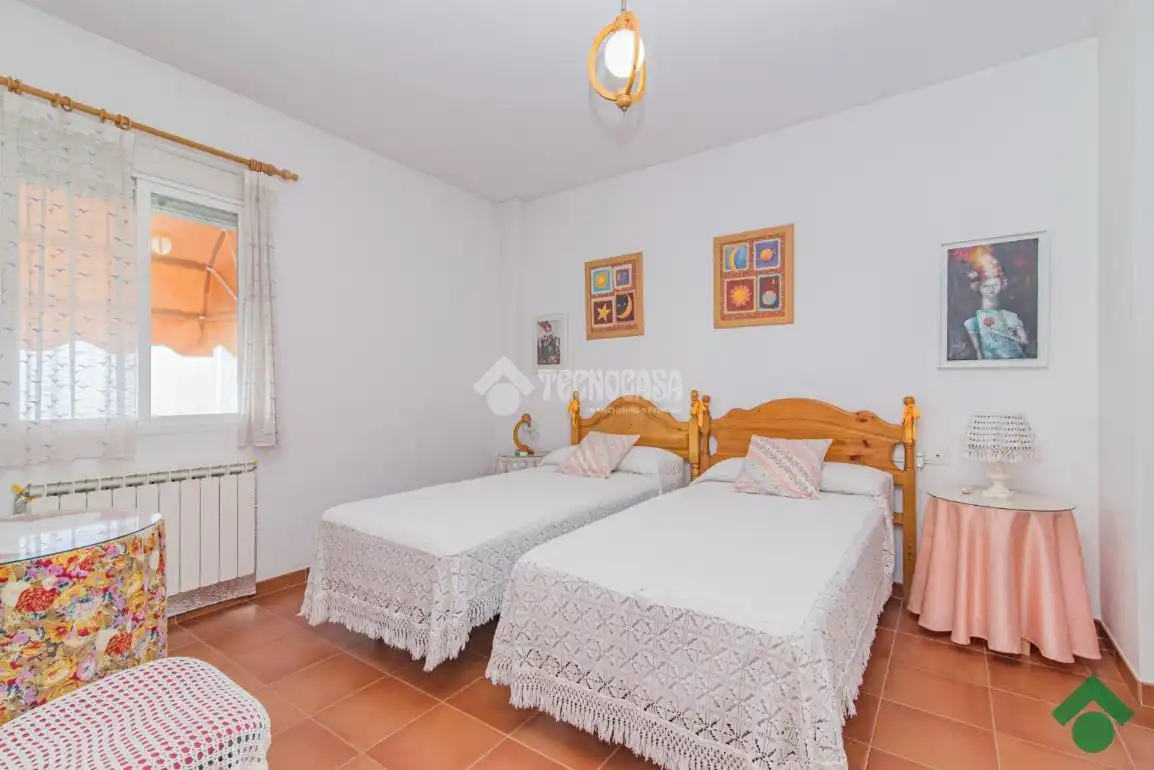 Dormitori de Casa adosada en venda en Granada amb Terrassa i Traster
