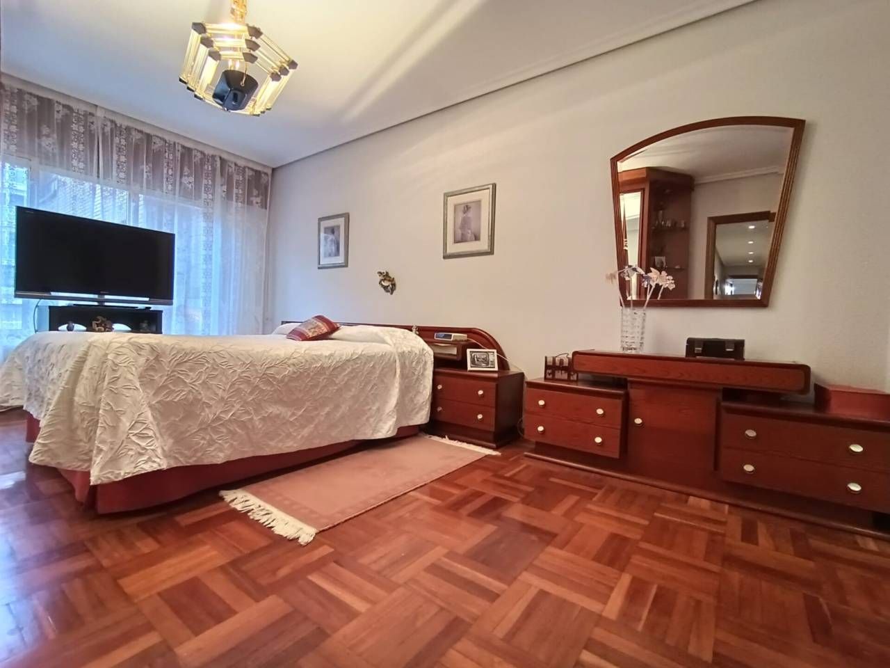 Dormitori de Pis en venda en Burgos Capital amb Calefacció, Parquet i Traster