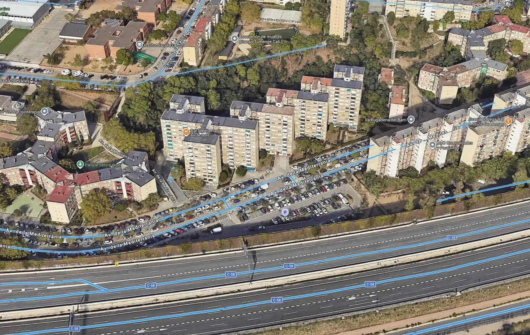 Vista exterior de Piso en venta en Badia del Vallès con Terraza