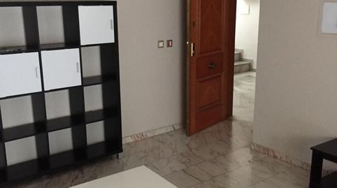Foto 4 de Piso de alquiler en Barrio de los Remedios, Sevilla Capital