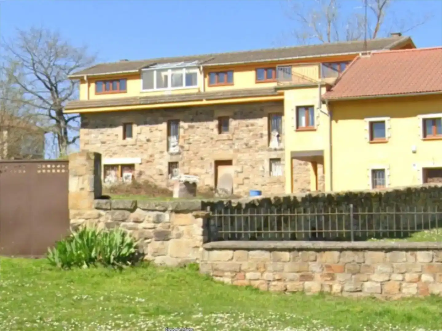 Vista exterior de Casa o chalet en venta en Las Rozas de Valdearroyo  con Jardín privado y Balcón