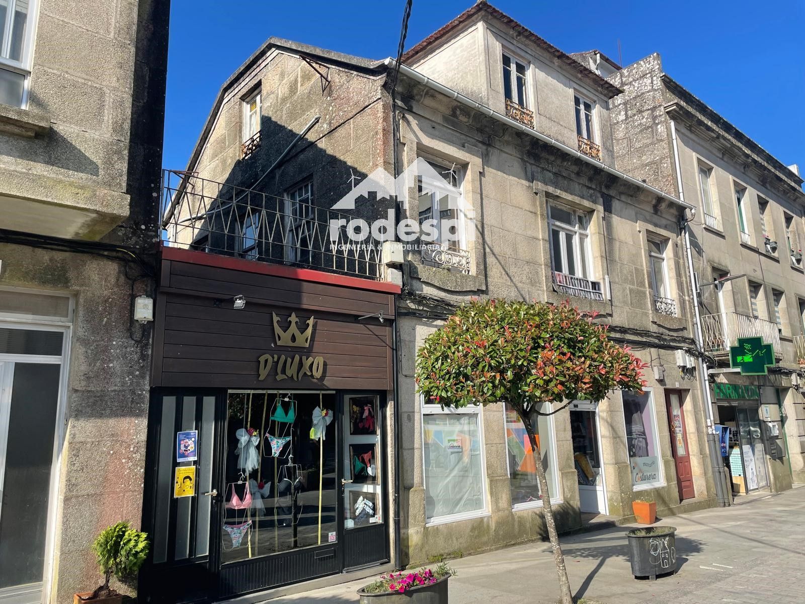 Vista exterior de Edifici en venda en A Cañiza  