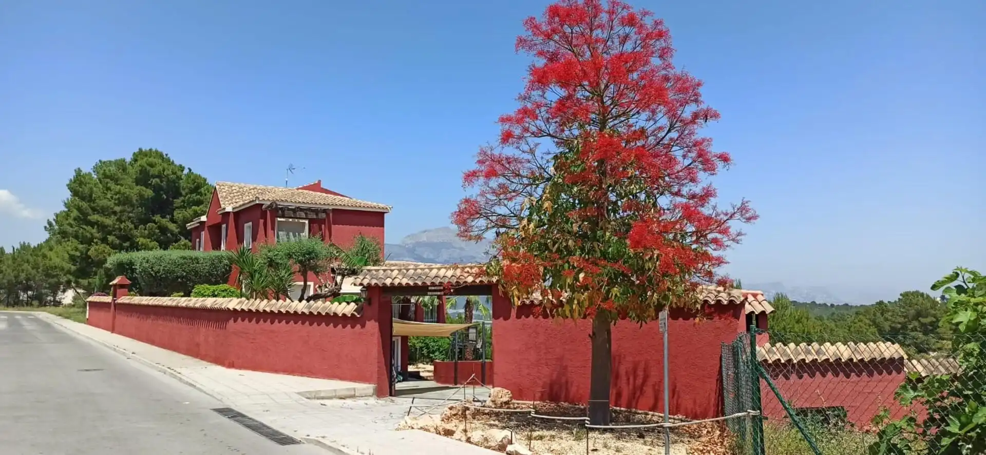 Vista exterior de Apartamento en venta en La Nucia con Terraza y Amueblado