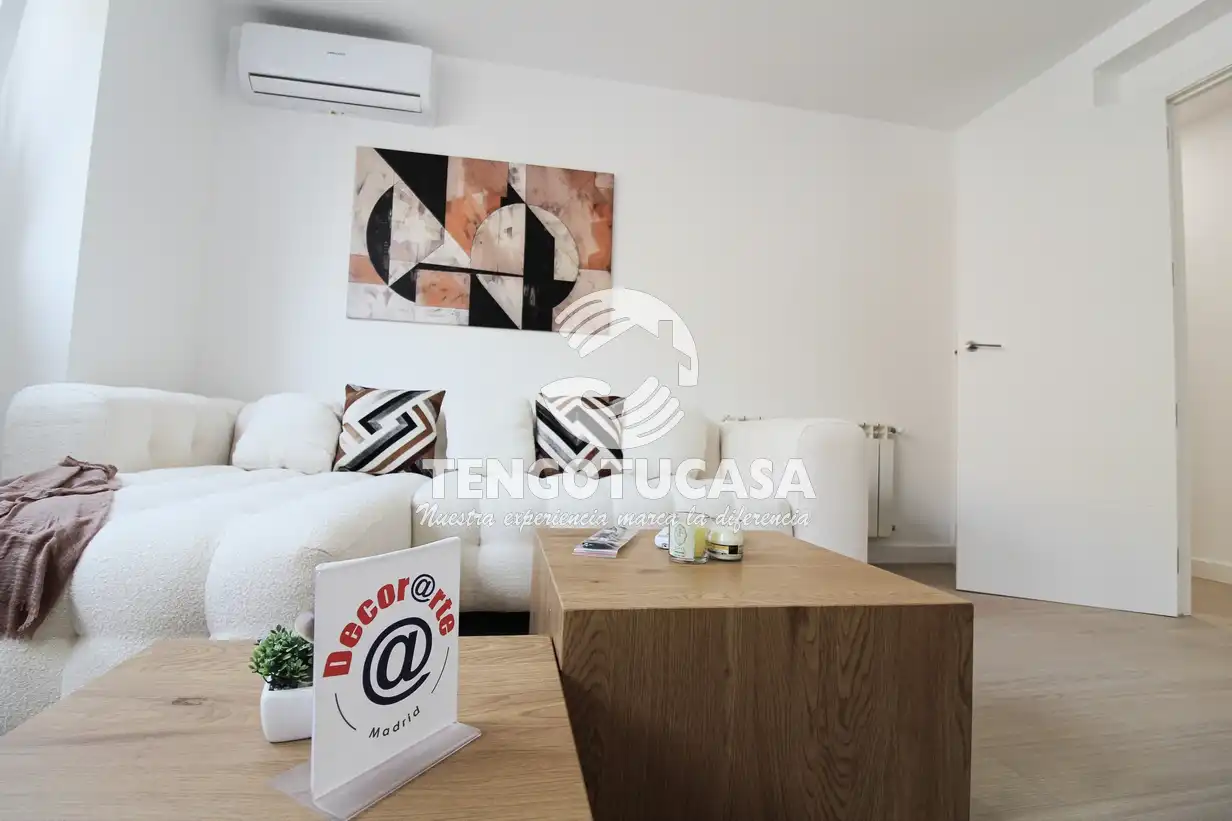 Bedroom of Flat for sale in Madrid  with Air Conditioner, Heating and Furnished