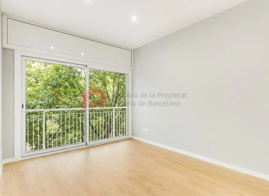Habitación de Piso en venta en Barcelona con Parquet