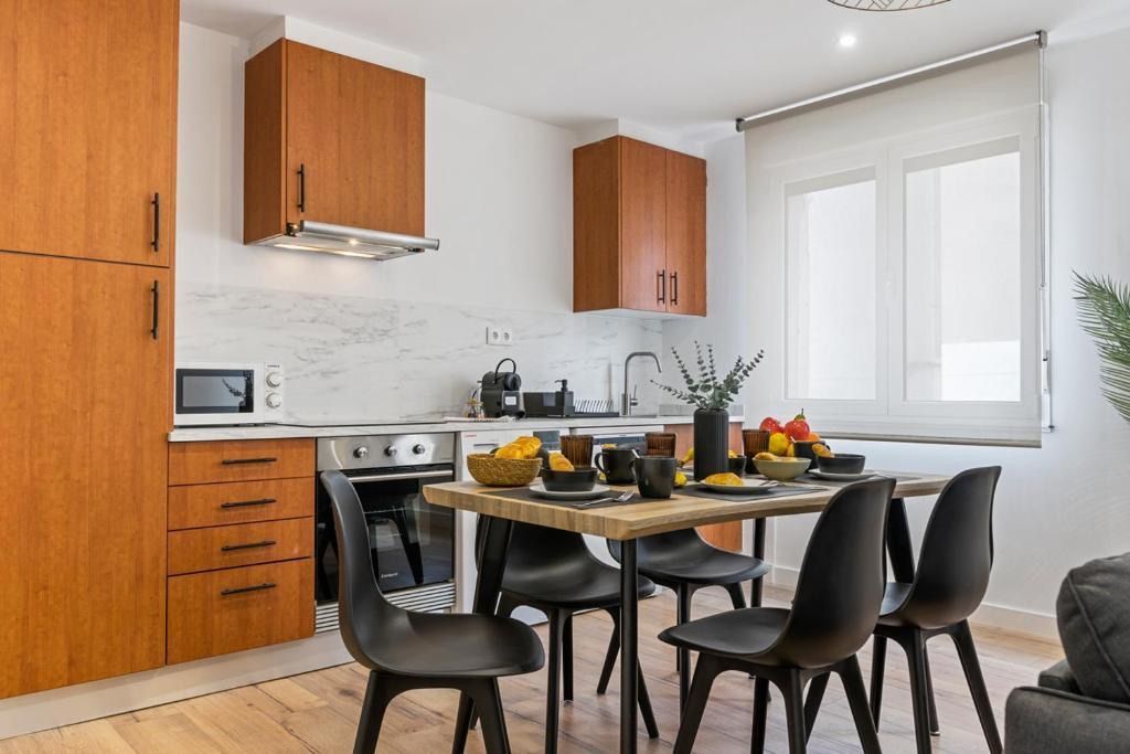 Cocina de Piso de alquiler en Gijón  con Calefacción y Amueblado