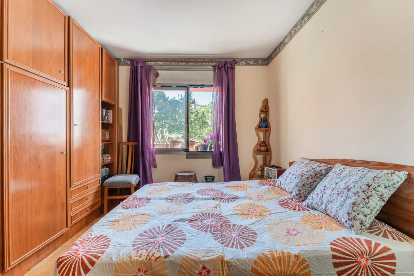 Habitación de Piso en venta en Badalona con Parquet y Balcón