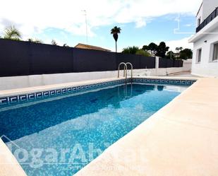Piscina de Casa o xalet en venda en Paterna amb Aire condicionat, Calefacció i Jardí privat