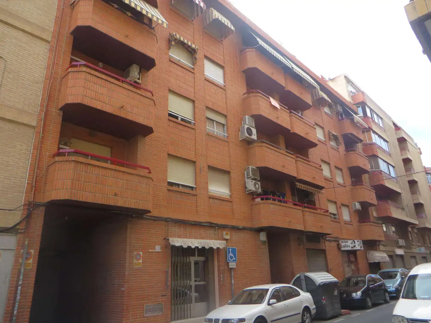 Piso en venta en C/ Argentina, Crevillent