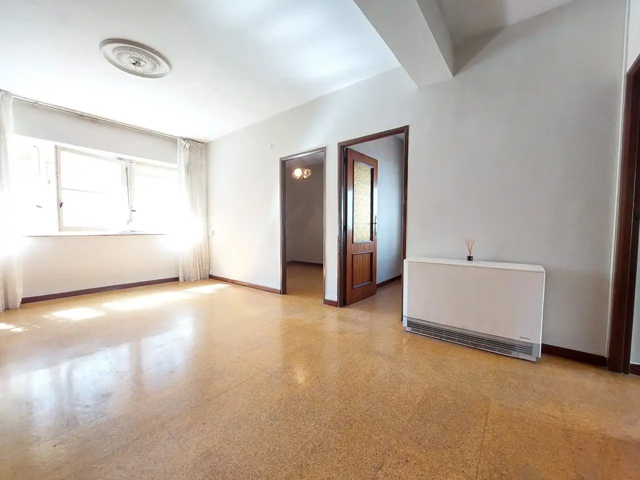 Wohnzimmer von Erdgeschoss zum Verkauf in Gijón  mit Heizung und Abstellraum