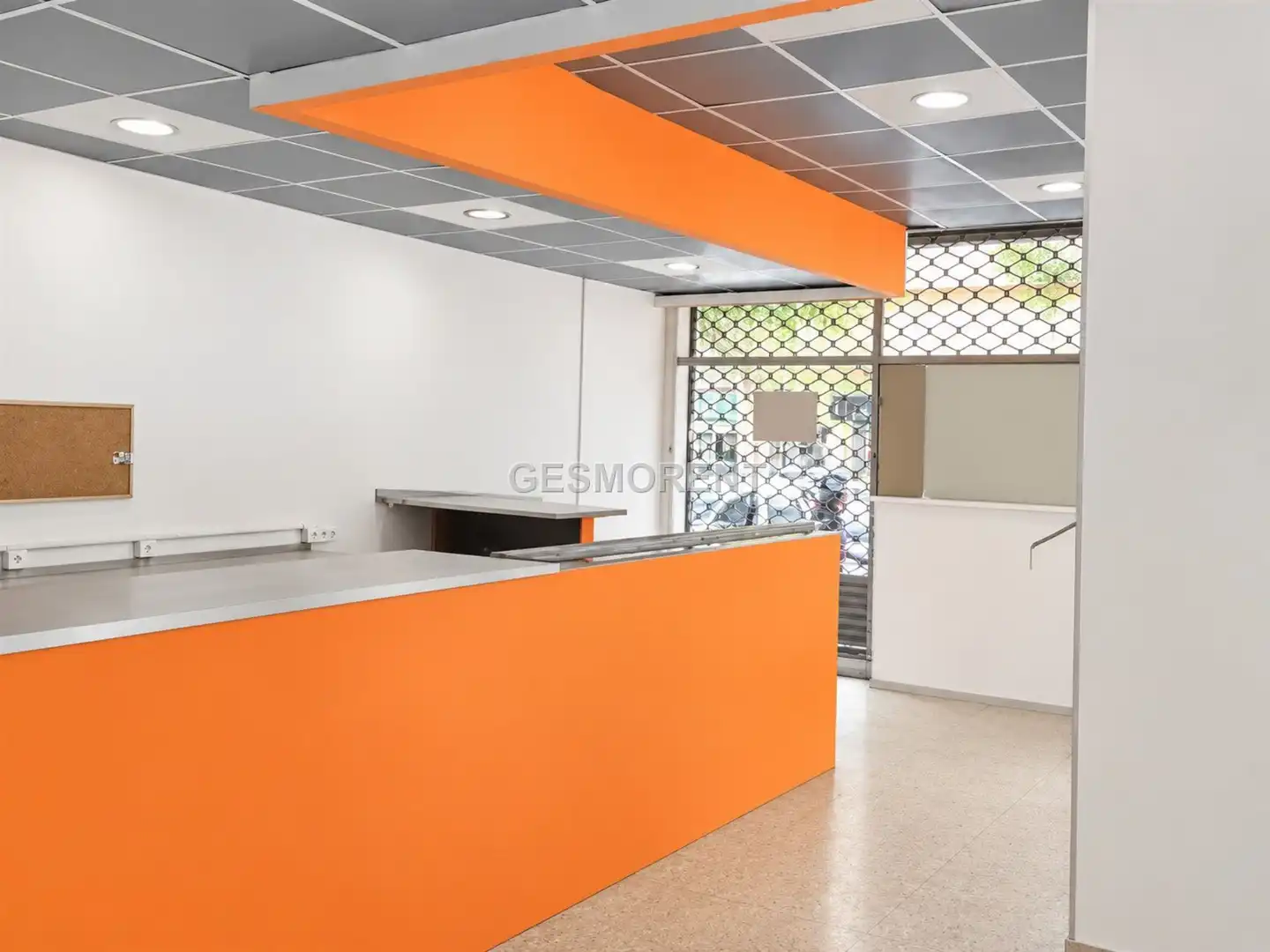 Local comercial en venda a Llevant, imagen 4