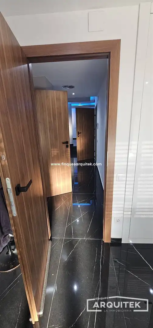 Casa adosada en venta en Rosselló