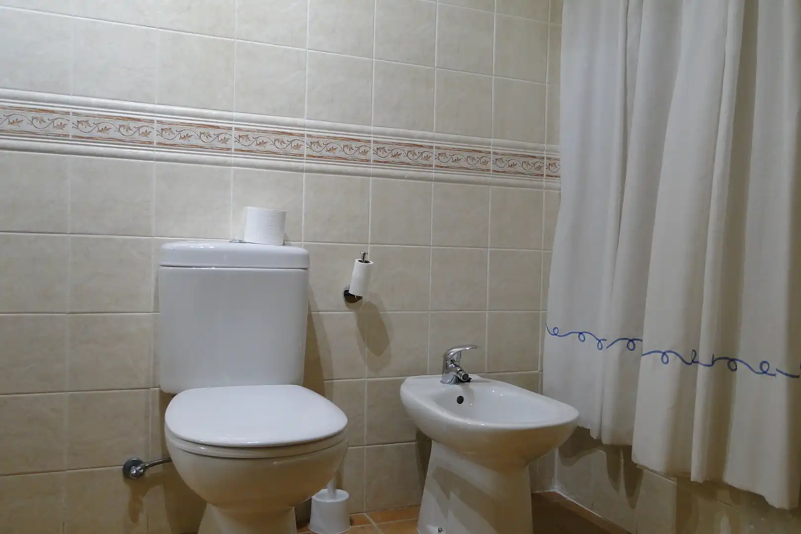 Badezimmer von Dachboden zum Verkauf in Sueca mit Abstellraum