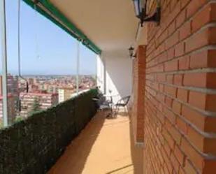 Terrassa de Apartament per a compartir en  Madrid Capital amb Aire condicionat i Terrassa