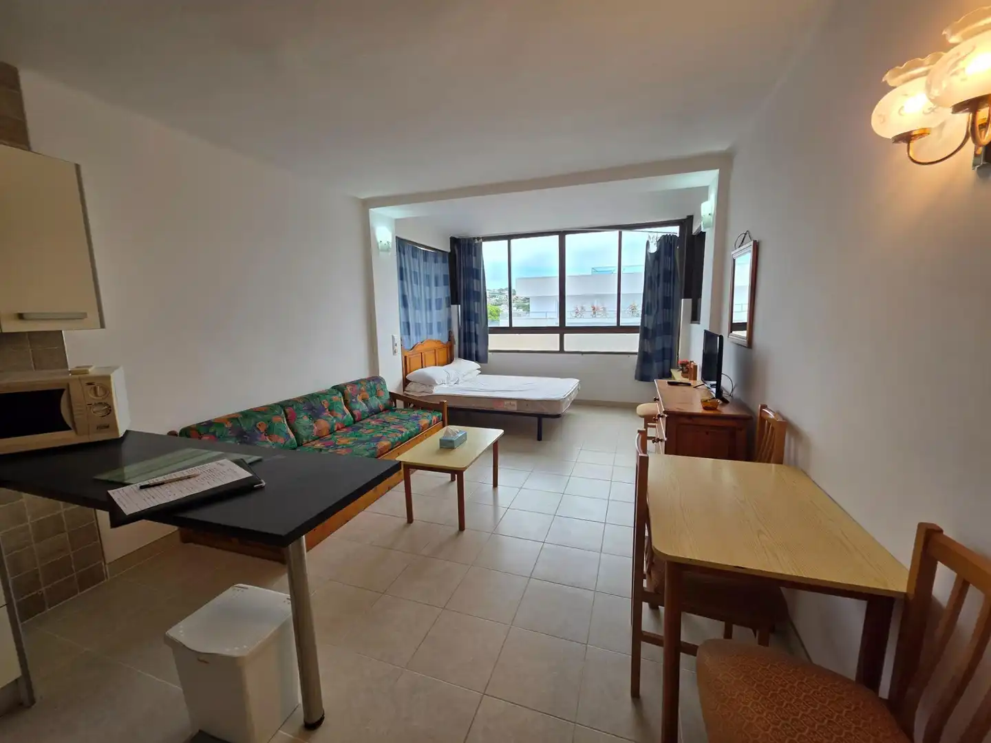 Estudio con piscina en venta en Carrer Carrer Via Lisboa 6, imagen 2