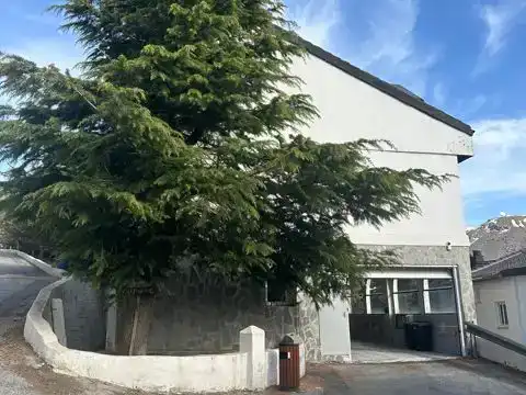 Vista exterior de Casa adosada en venda en Zona media