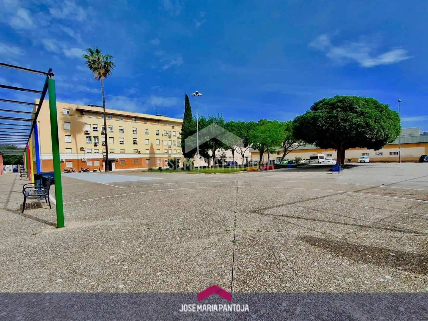 Vista exterior de Piso de alquiler en Jerez de la Frontera con Aire acondicionado