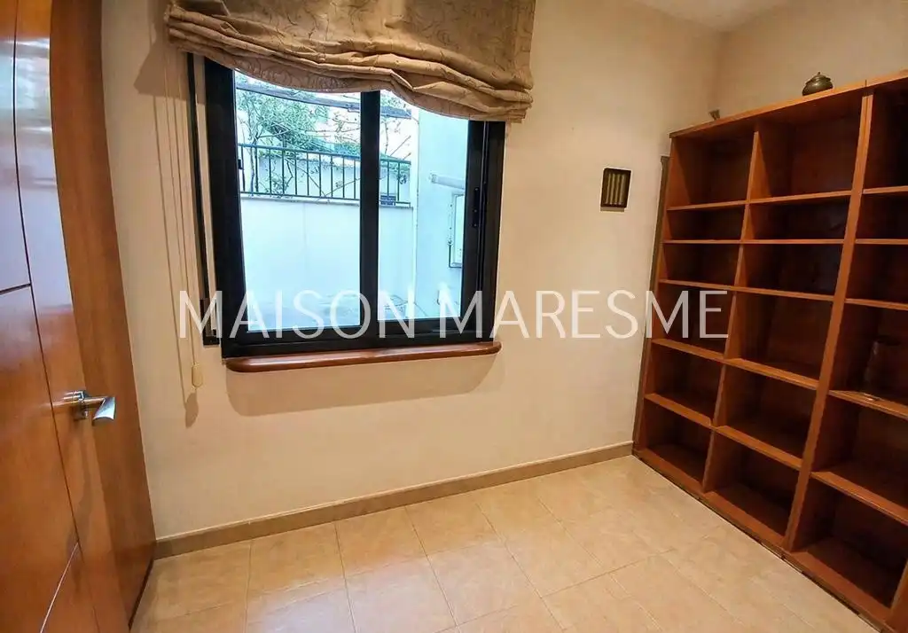 Piso en venta en Arenys de Mar con Calefacción y Horno