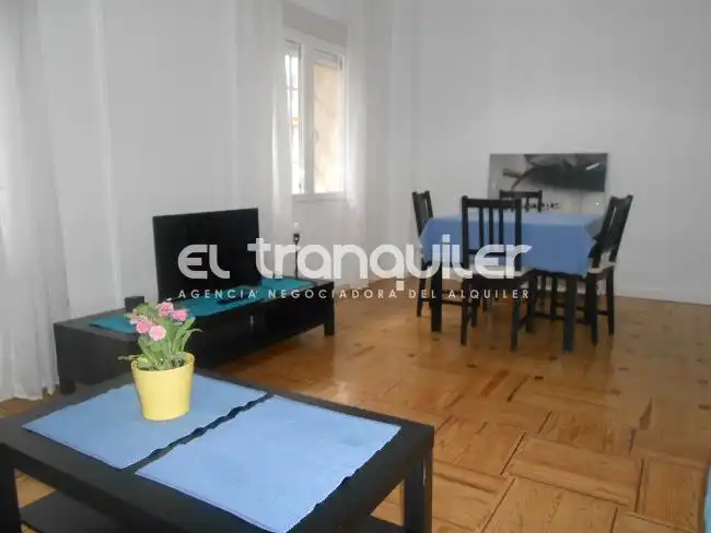 Bedroom of Flat for rent in Madrid  with Parquet flooring, Terrace and Furnished