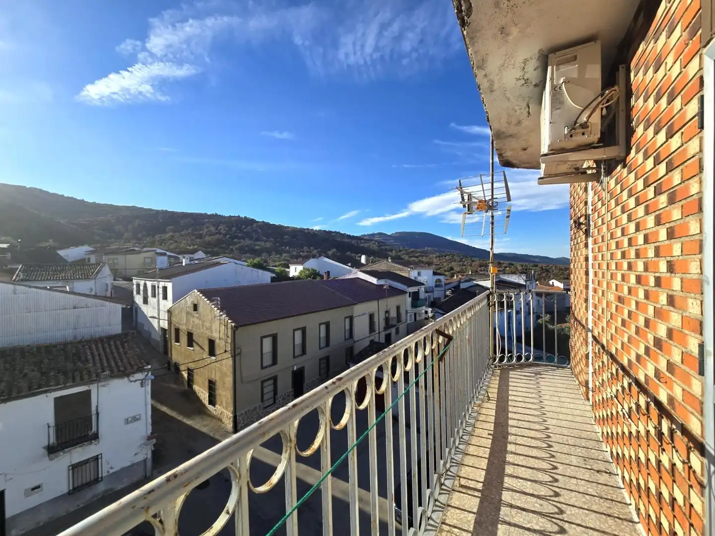 Außenansicht von Wohnung zum Verkauf in Villar de Plasencia mit Terrasse