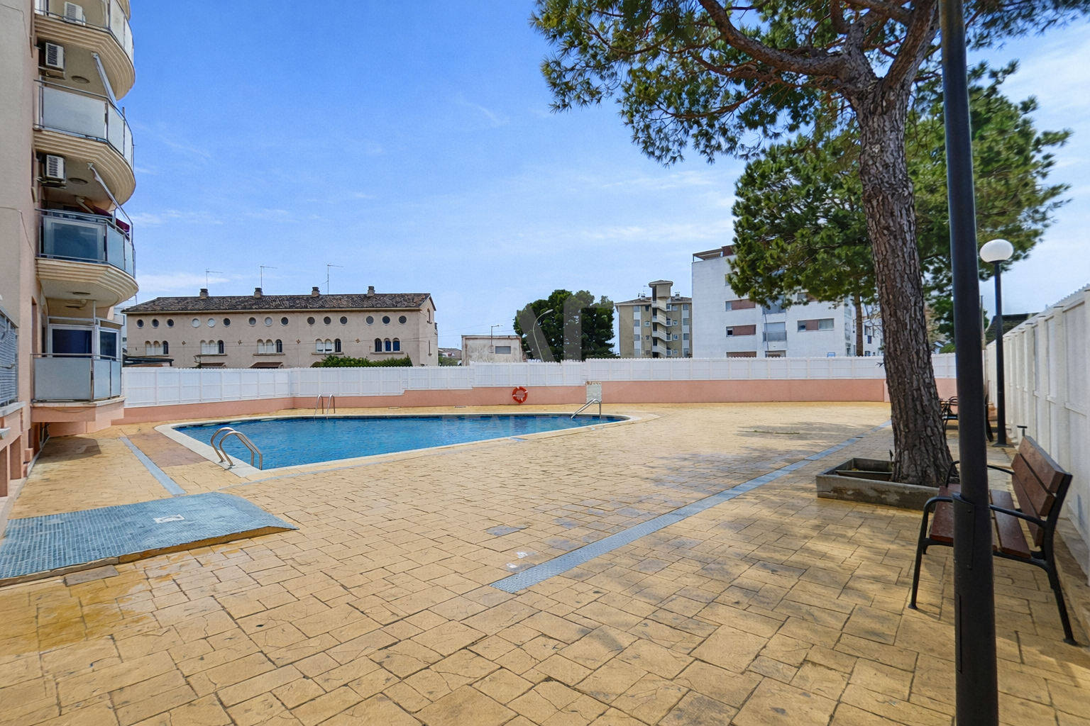 Piscina de Pis en venda en El Vendrell amb Aire condicionat, Calefacció i Terrassa