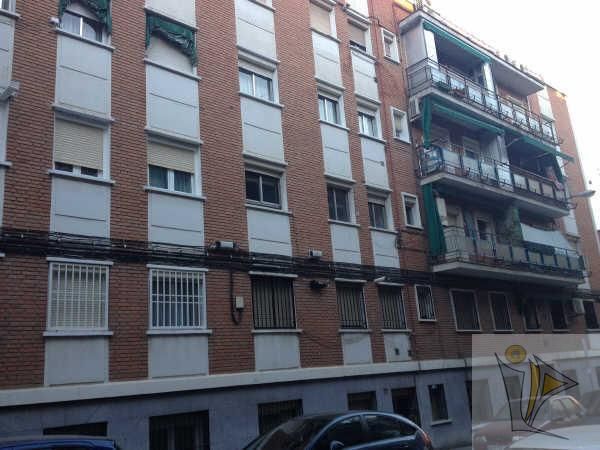 Flat for sale in CL CARLOS DOMINGO, Aluche