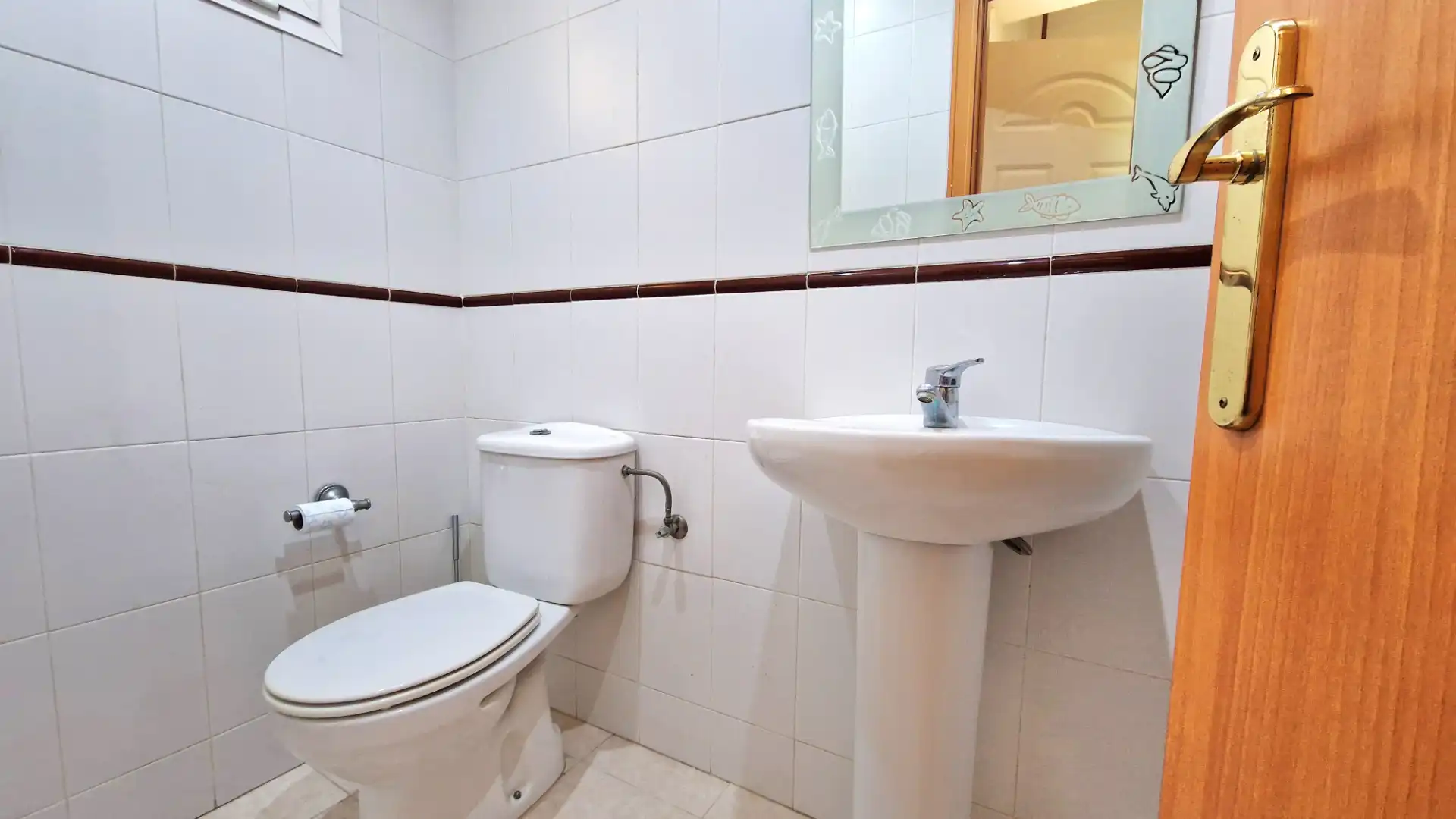 Bathroom of Houses for sale in Málaga  with Air Conditioner, Terrace and Furnished