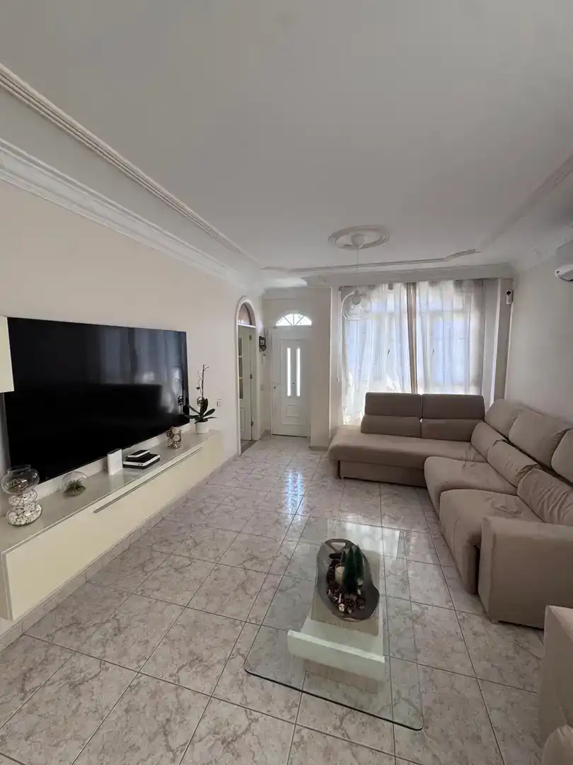 Sala d'estar de Casa o xalet en venda en San Bartolomé de Tirajana amb Aire condicionat