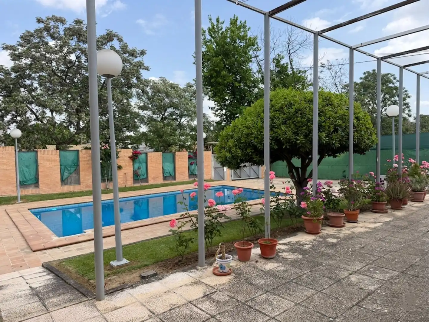 Piscina de Casa o xalet en venda en Badajoz amb Aire condicionat, Calefacció i Jardí privat