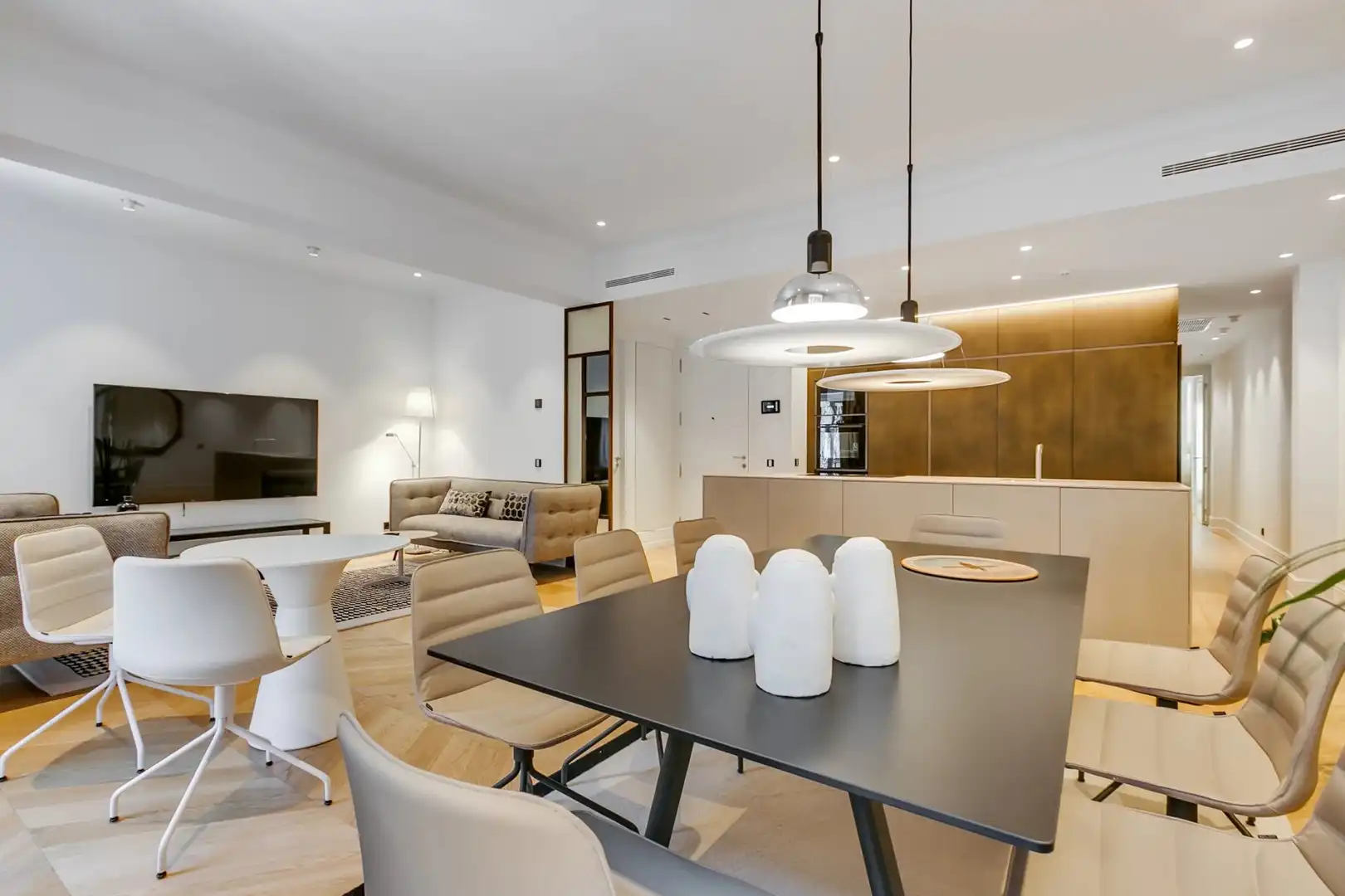 Living room of Flat for rent in Madrid  with Air Conditioner, Heating and Storage room
