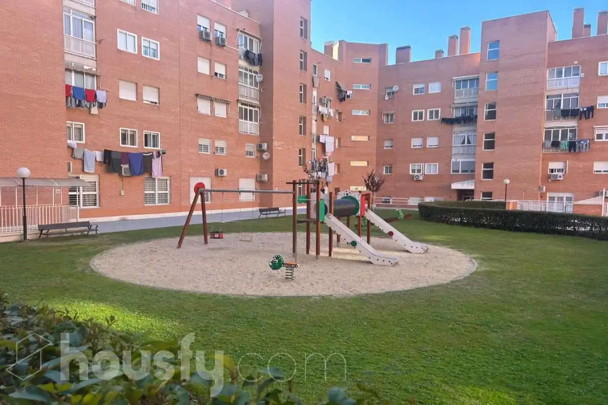 Flat for rent in Calle Río Estenilla, Santa María de Benquerencia