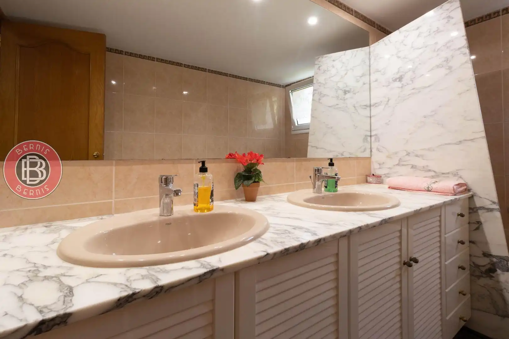 Baño de Casa o chalet en venta en Begues con Aire acondicionado, Calefacción y Jardín privado