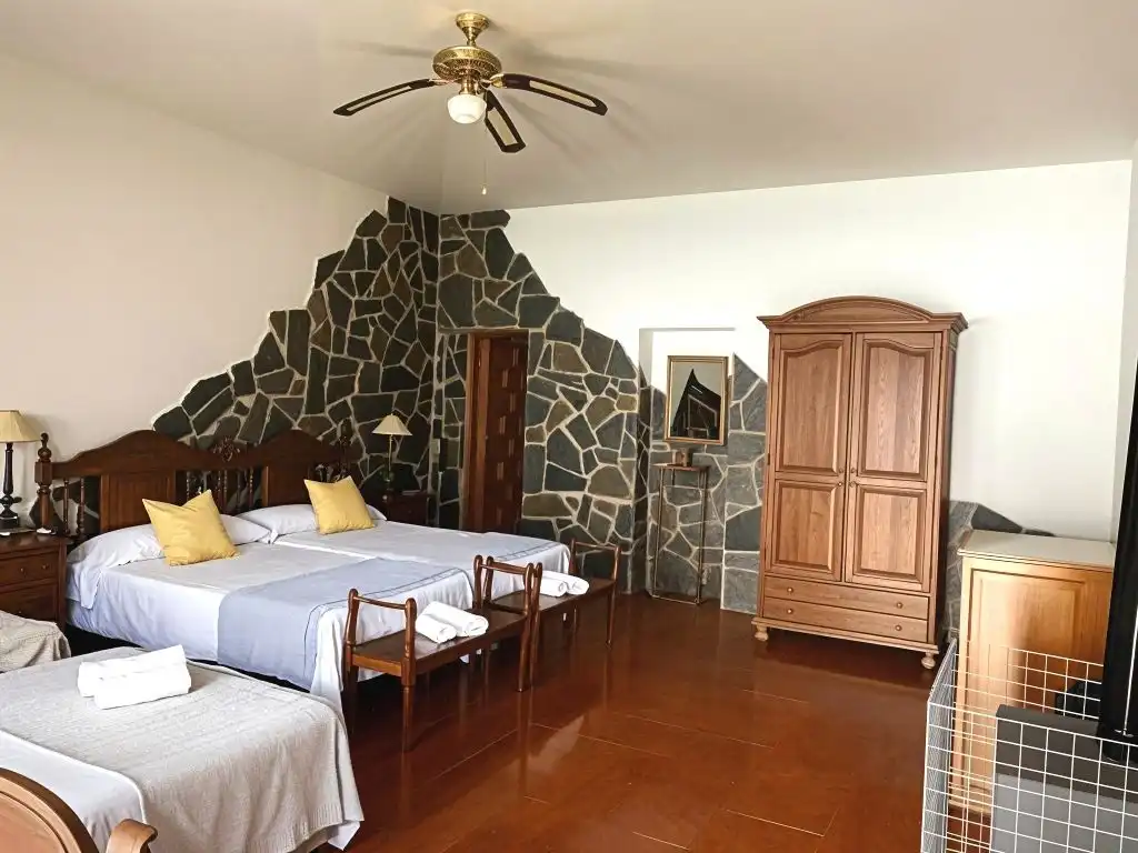 Finca rústica en venda en Montijo amb Jardí privat, Piscina i Moblat