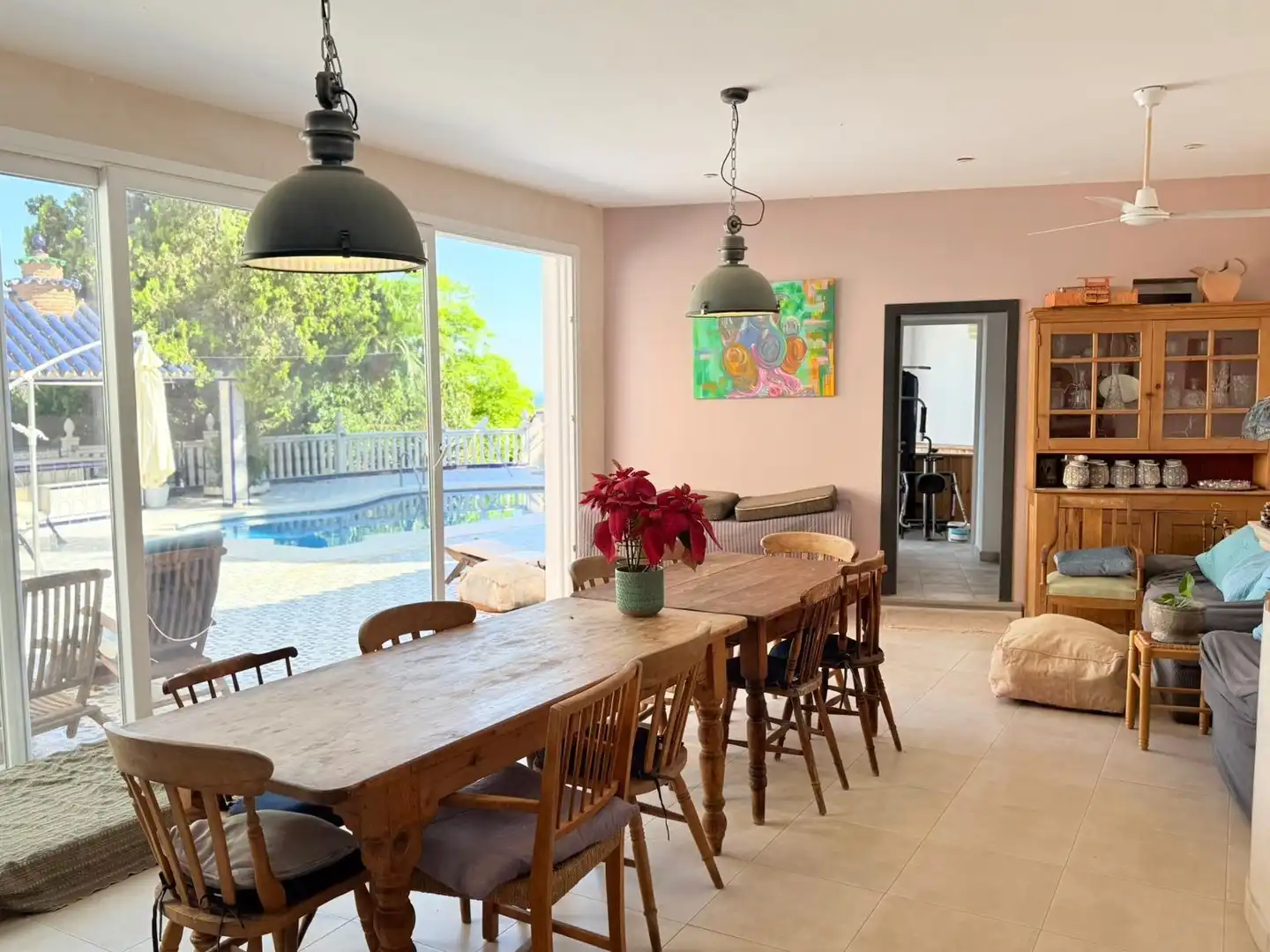 Menjador de Casa o xalet en venda en Benalmádena amb Aire condicionat, Jardí privat i Terrassa