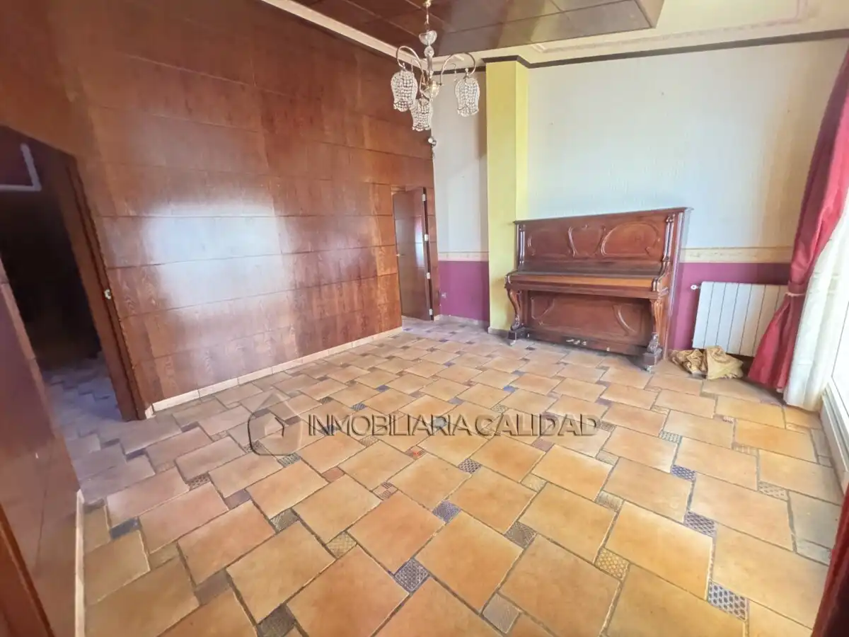 Houses for sale in Burgos  with Heating