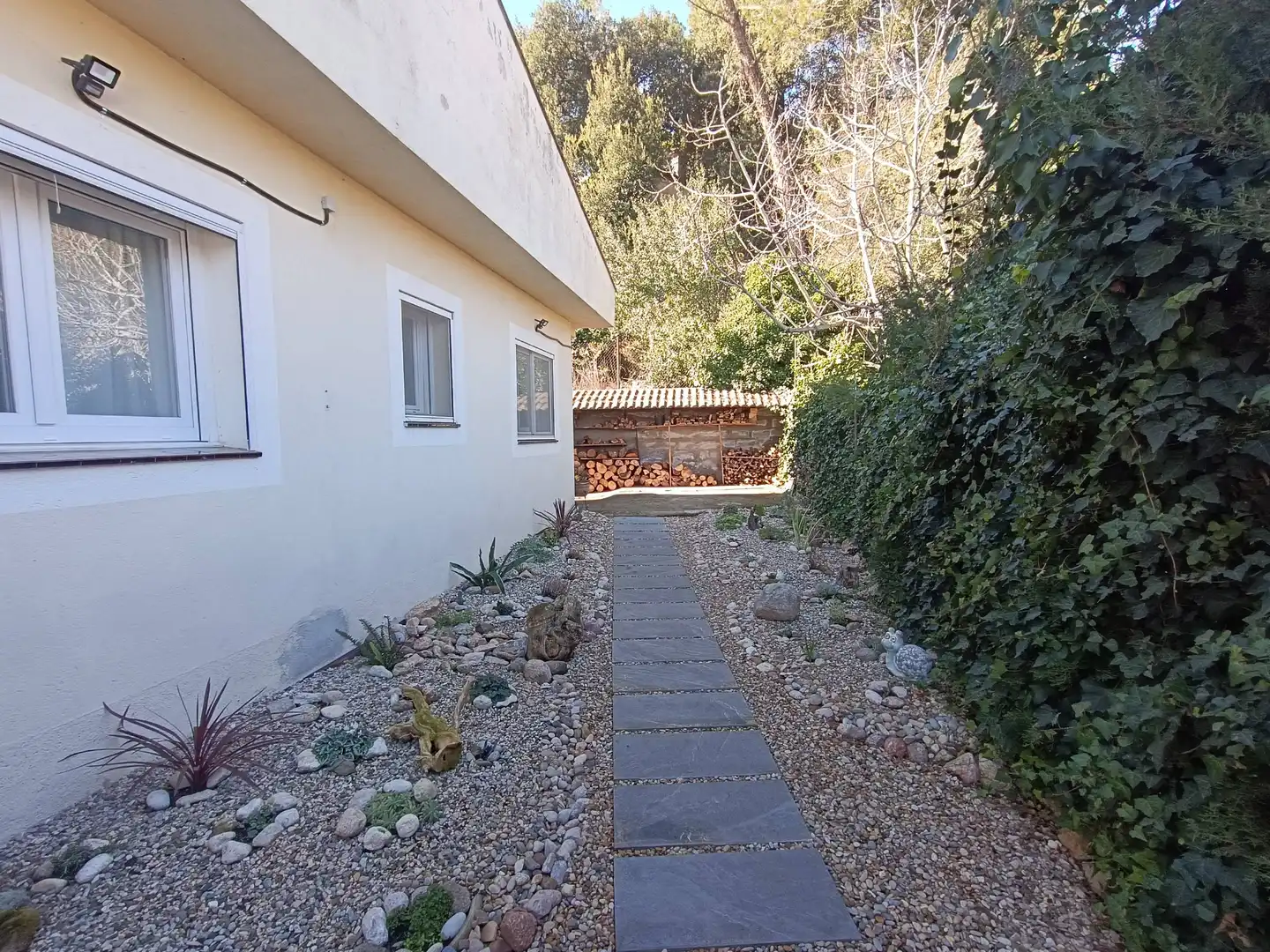 Vista exterior de Casa o chalet en venta en Castellar del Vallès con Calefacción, Balcón y Jacuzzi