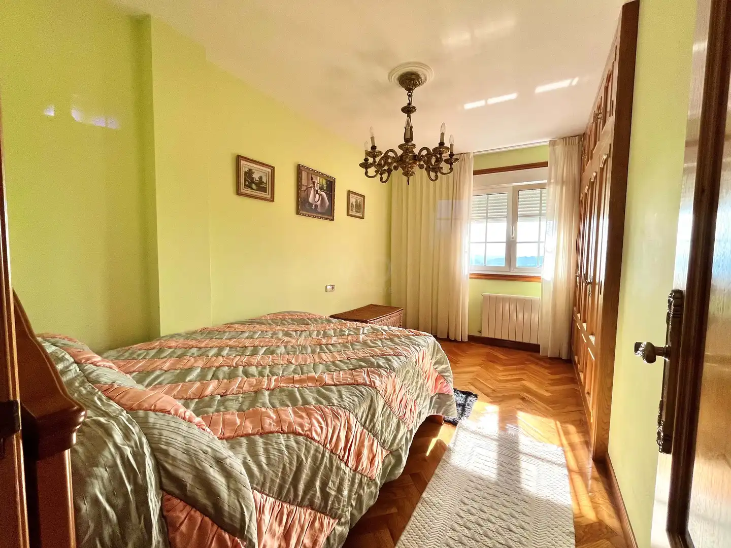 Habitación de Casa o chalet en venta en Culleredo con Calefacción, Terraza y Piscina
