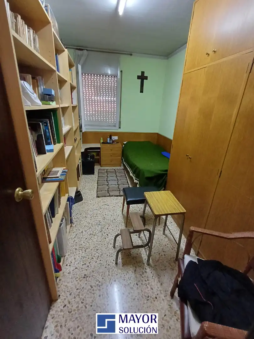 Dormitori de Pis en venda en Igualada amb Calefacció, Terrassa i Moblat