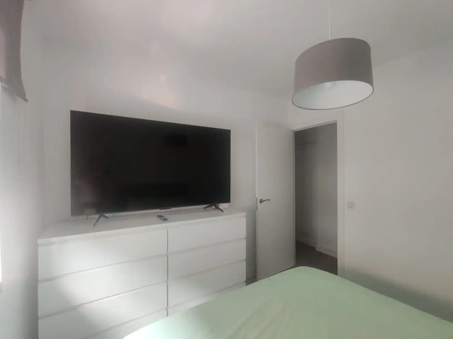 Bedroom of Flat for sale in Madrid  with Terrace, Storage room and Washing machine