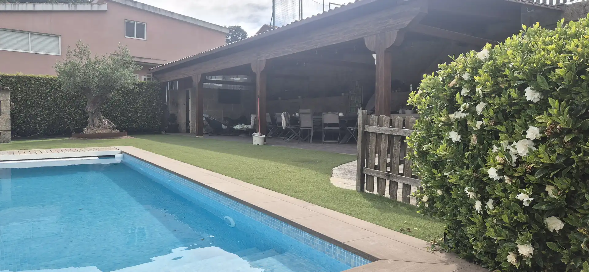 Piscina de Casa o chalet en venta en Vigo  con Aire acondicionado, Calefacción y Jardín privado