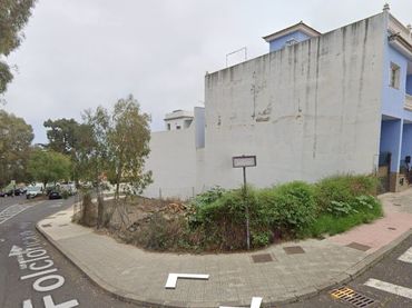 Terreno residencial en venta en Calle Jorge Díaz Pérez 32