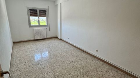 Foto 5 de Piso de alquiler en Avenida de Santa Isabel, Santa Isabel, Zaragoza Capital