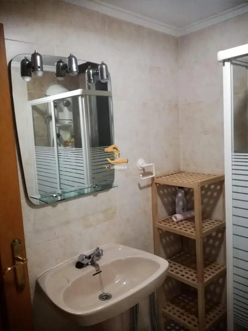 Badezimmer von Wohnung zum Verkauf in Salamanca mit Heizung, Möbliert und Balkon