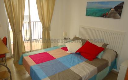 Flat to share in Calle de los Reyes Católicos, 5, Zona Centro
