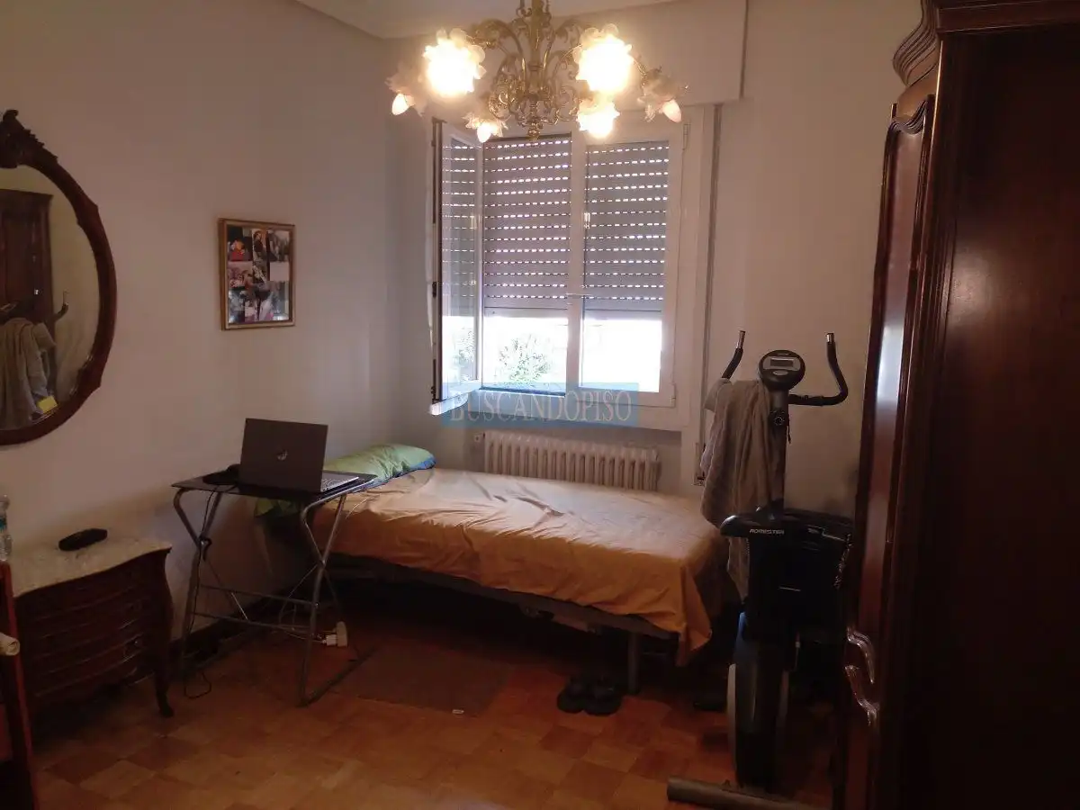 Bedroom of Flat for rent in  Logroño  with Heating, Parquet flooring and Terrace