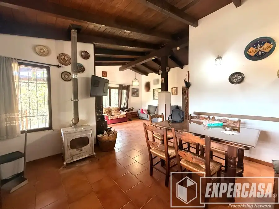 Sala d'estar de Casa o xalet en venda en Pedralba amb Calefacció i Terrassa